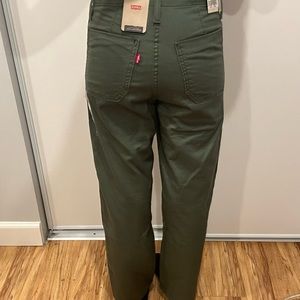 Levi green pants